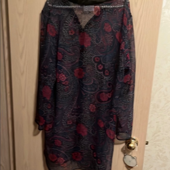 Floral Sheer Robe - Black and Red - Picture 10 of 12